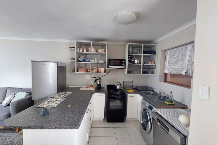 1 Bedroom Property for Sale in Winelands Western Cape